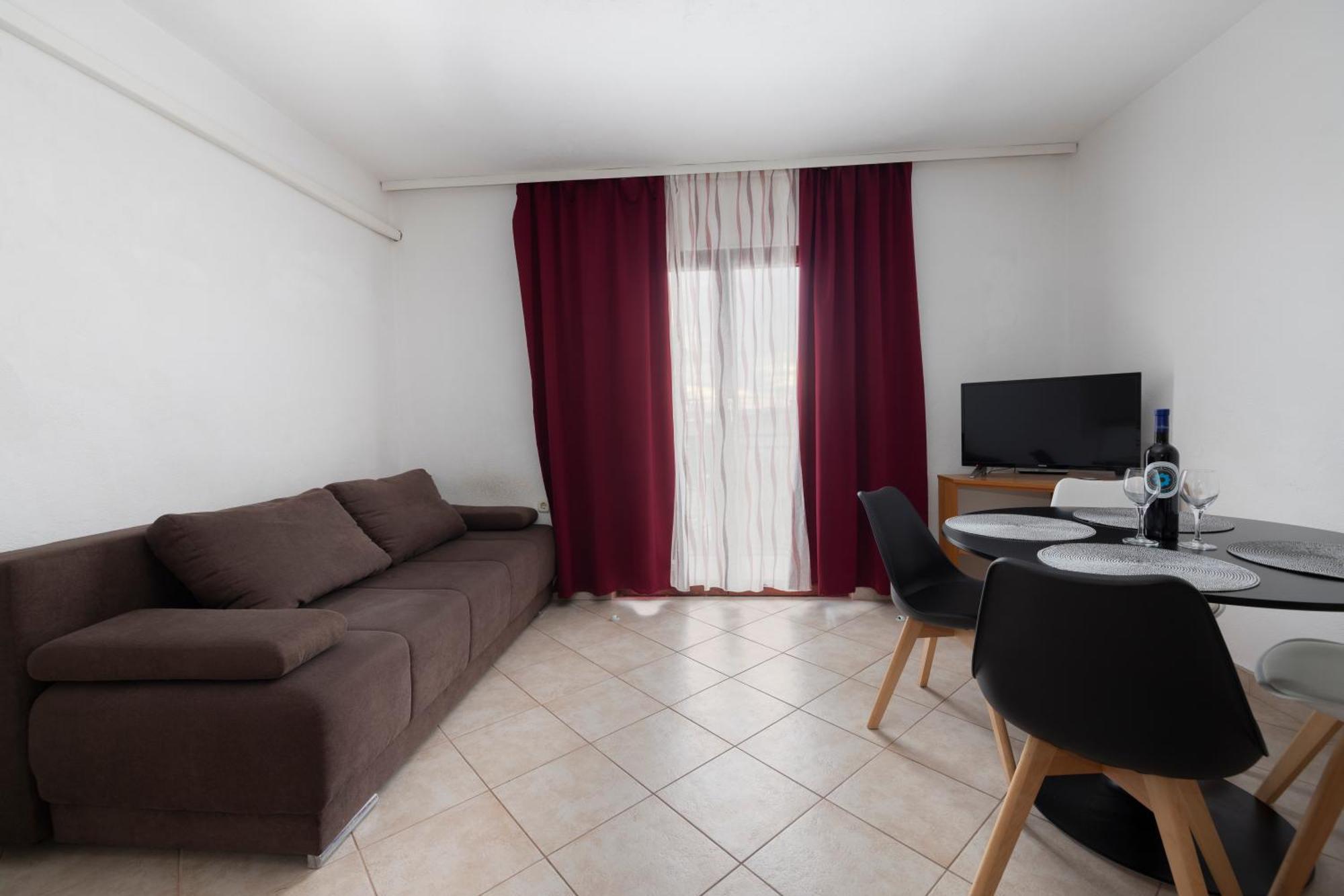 Apartments Family Roso Проманья Экстерьер фото