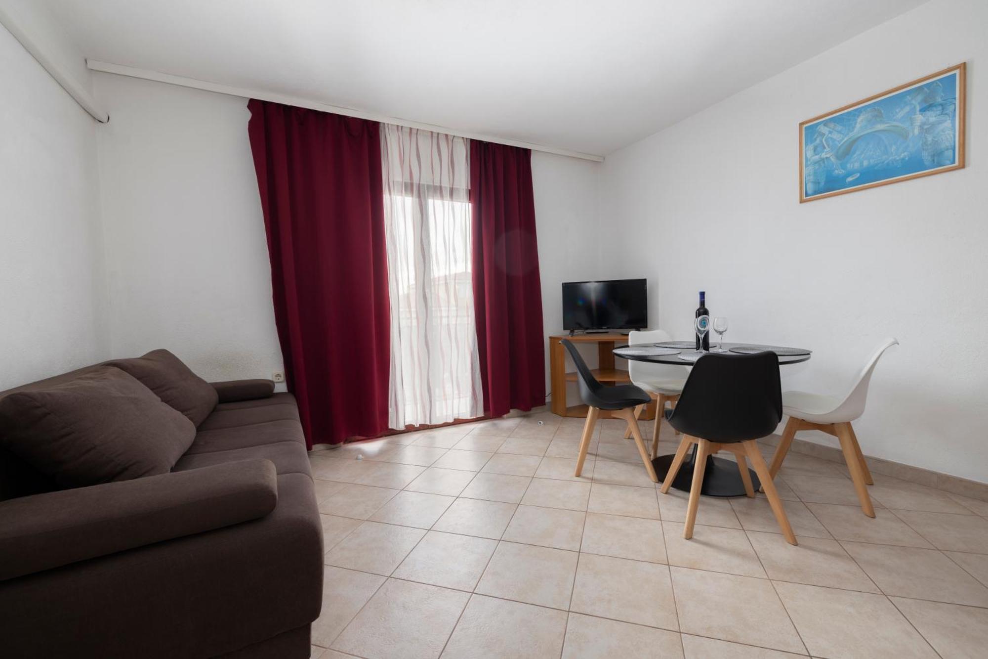 Apartments Family Roso Проманья Экстерьер фото